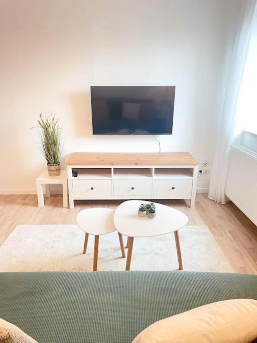 Tony - 2 Mit Kueche - Zentral Appartement *